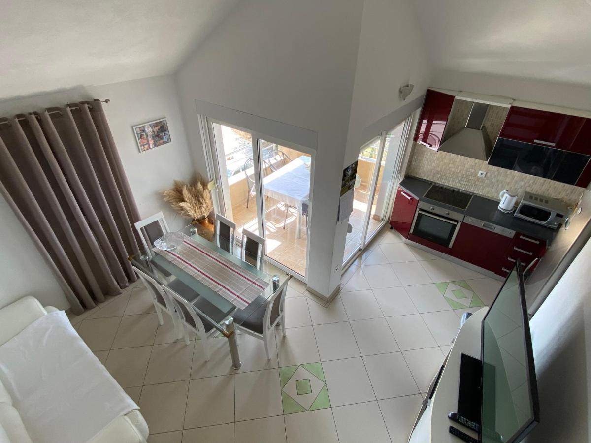 Apartments Kristina Milna  Zewnętrze zdjęcie
