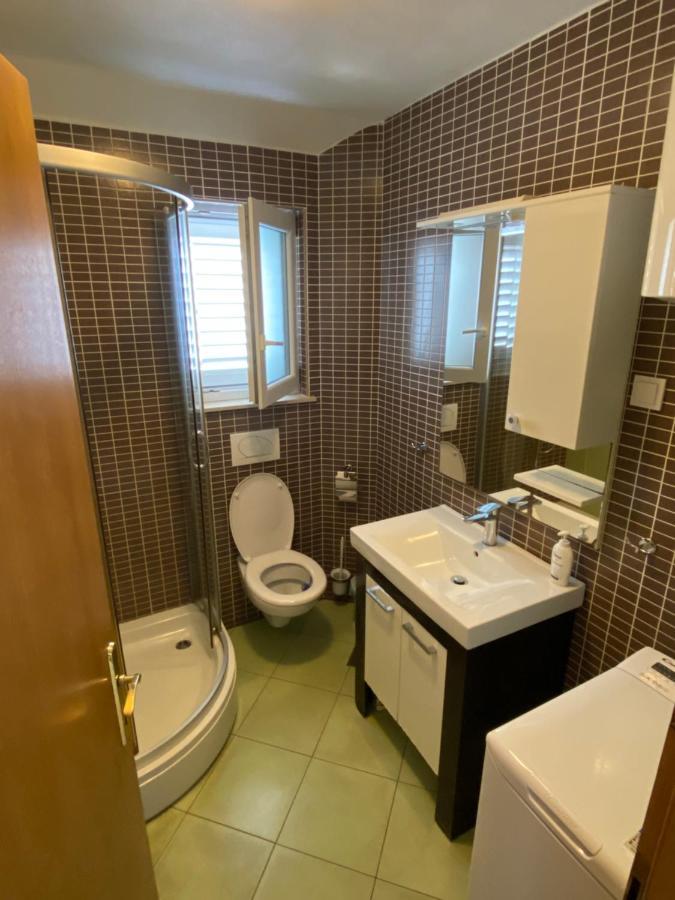 Apartments Kristina Milna  Zewnętrze zdjęcie