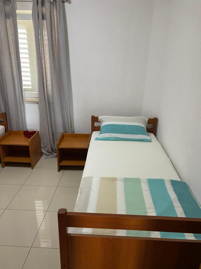 Apartments Kristina Milna  Zewnętrze zdjęcie