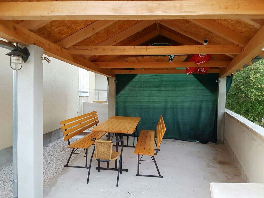 Apartments Kristina Milna  Zewnętrze zdjęcie